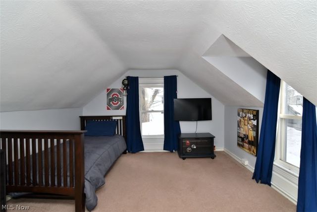 324 South Street, Chardon, OH 44024