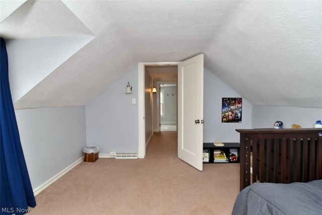 324 South Street, Chardon, OH 44024