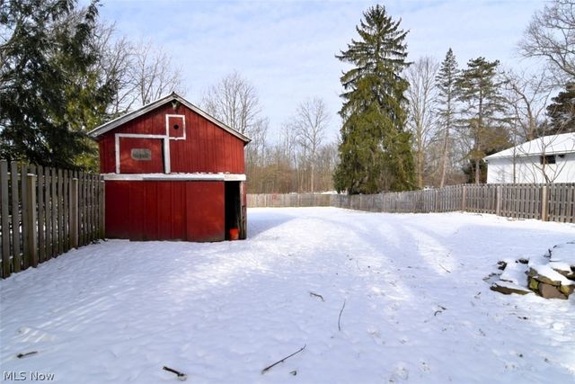 324 South Street, Chardon, OH 44024