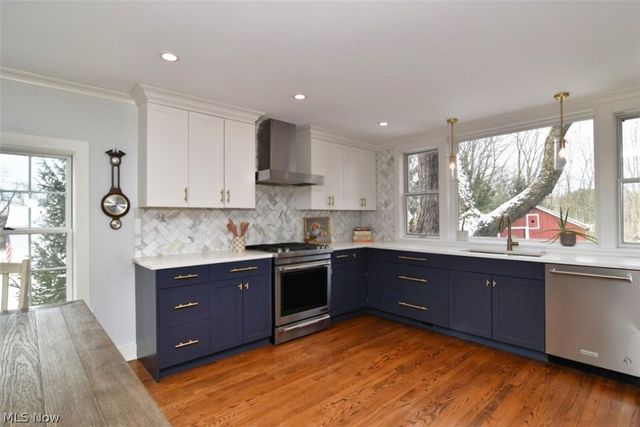 324 South Street, Chardon, OH 44024