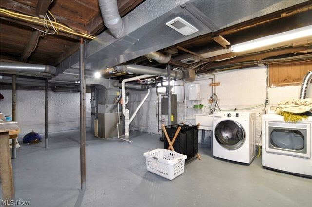 324 South Street, Chardon, OH 44024