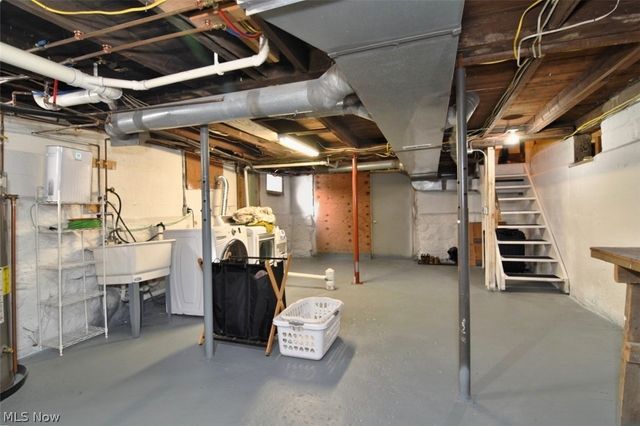 324 South Street, Chardon, OH 44024