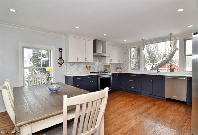 324 South Street, Chardon, OH 44024