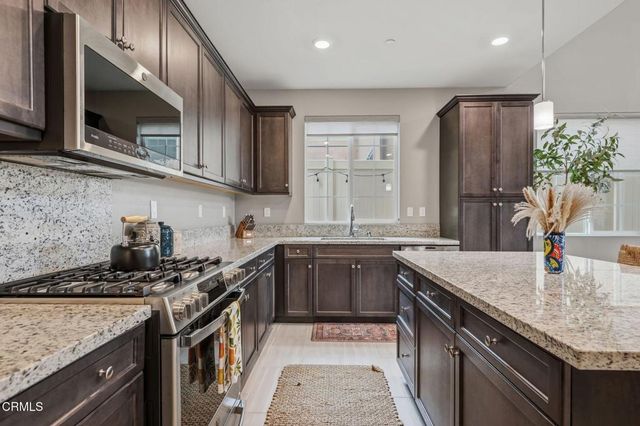 400 Tibbetts Street, Santa Paula, CA 93060