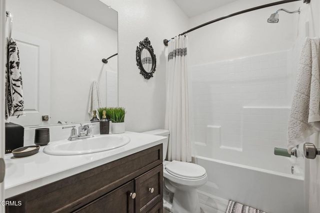 400 Tibbetts Street, Santa Paula, CA 93060