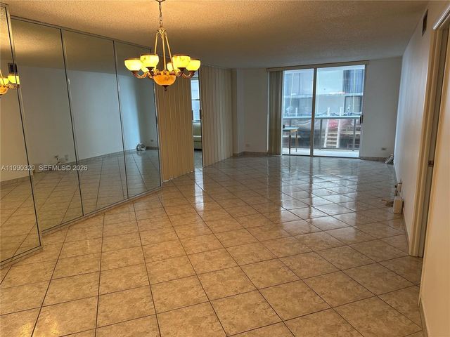 6039 Collins Ave 505, Miami Beach, FL 33140