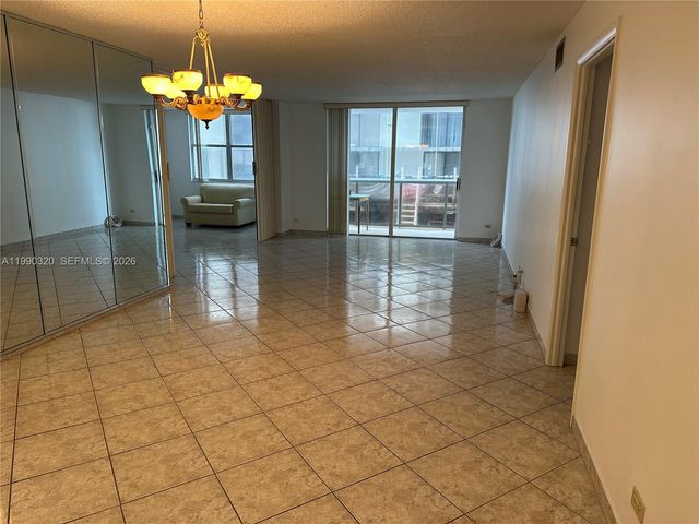 6039 Collins Ave 505, Miami Beach, FL 33140