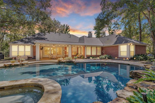 13262 Meadow Creek Lane, Conroe, TX 77302