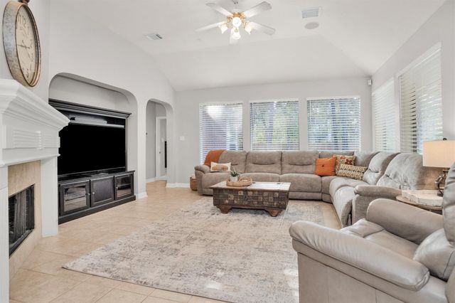 13262 Meadow Creek Lane, Conroe, TX 77302