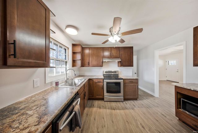 715 Carole Place, Newburgh, IN 47630