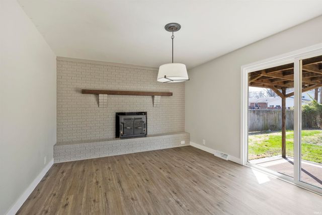 715 Carole Place, Newburgh, IN 47630