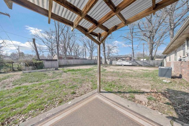 715 Carole Place, Newburgh, IN 47630