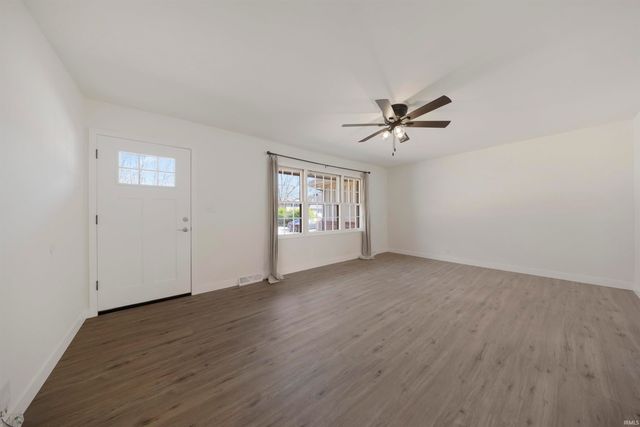 715 Carole Place, Newburgh, IN 47630