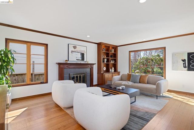 101 101 Windsor Ave., Kensington, CA 94708