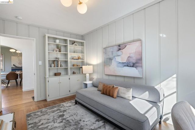 101 101 Windsor Ave., Kensington, CA 94708