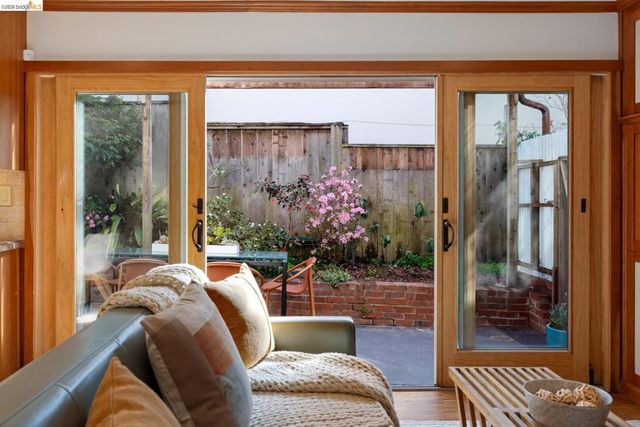 101 101 Windsor Ave., Kensington, CA 94708