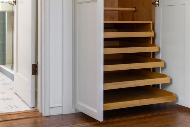 101 101 Windsor Ave., Kensington, CA 94708