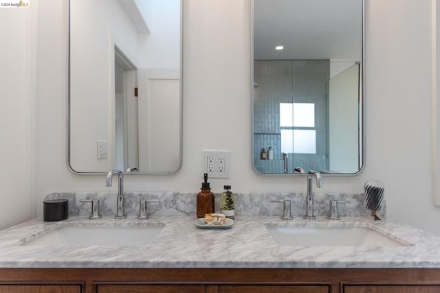 101 101 Windsor Ave., Kensington, CA 94708