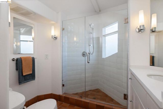 101 101 Windsor Ave., Kensington, CA 94708