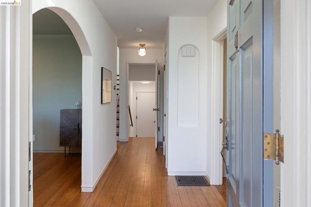 101 101 Windsor Ave., Kensington, CA 94708