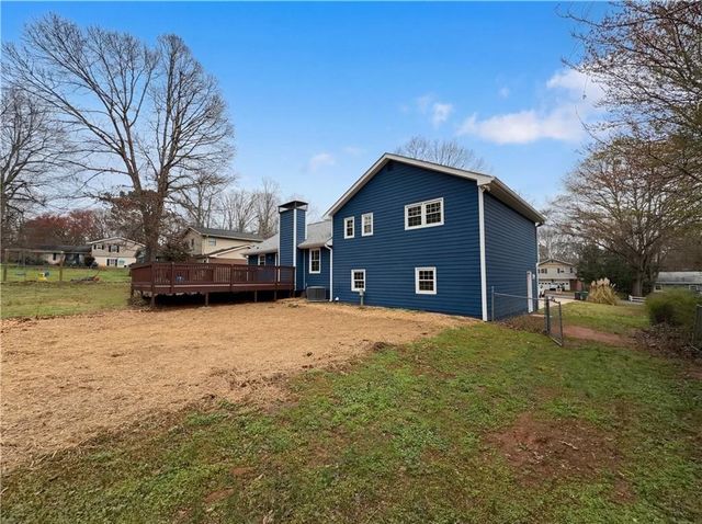 1272 Owen Circle, Sugar Hill, GA 30518