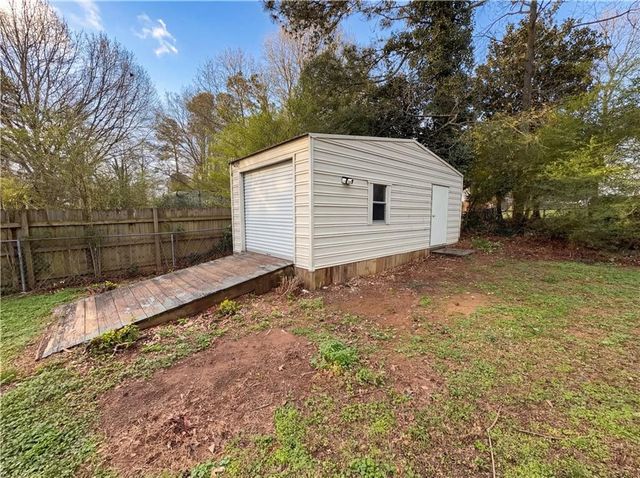 1272 Owen Circle, Sugar Hill, GA 30518