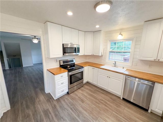 1272 Owen Circle, Sugar Hill, GA 30518