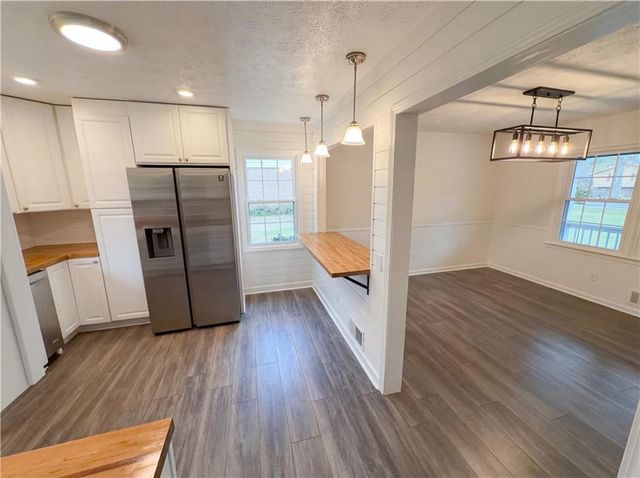 1272 Owen Circle, Sugar Hill, GA 30518