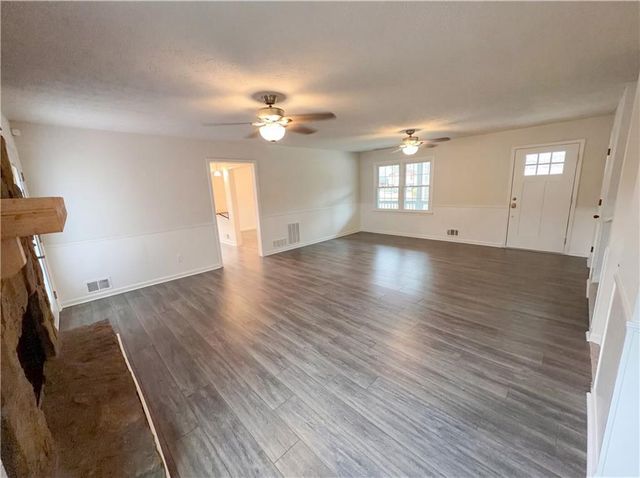1272 Owen Circle, Sugar Hill, GA 30518