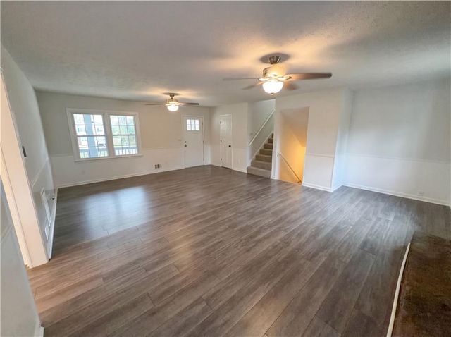 1272 Owen Circle, Sugar Hill, GA 30518