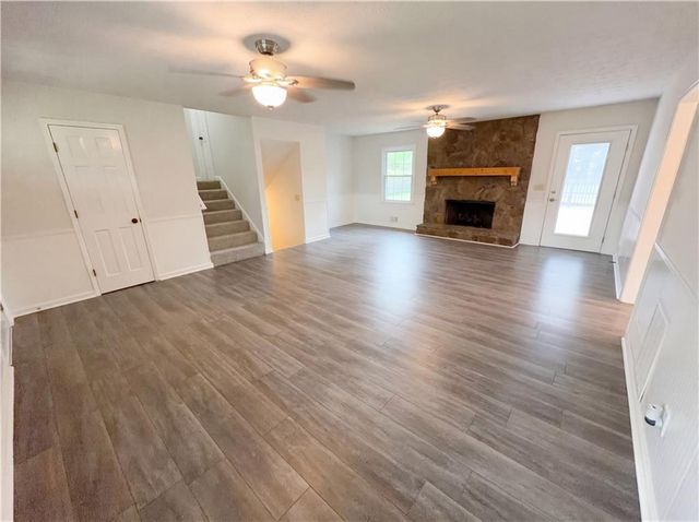 1272 Owen Circle, Sugar Hill, GA 30518