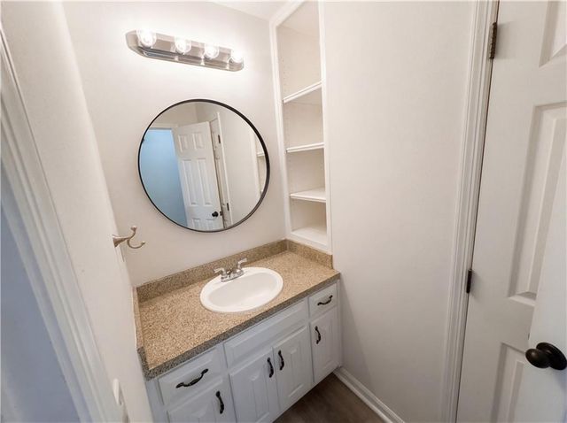 1272 Owen Circle, Sugar Hill, GA 30518
