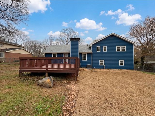 1272 Owen Circle, Sugar Hill, GA 30518