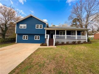 1272 Owen Circle, Sugar Hill, GA 30518