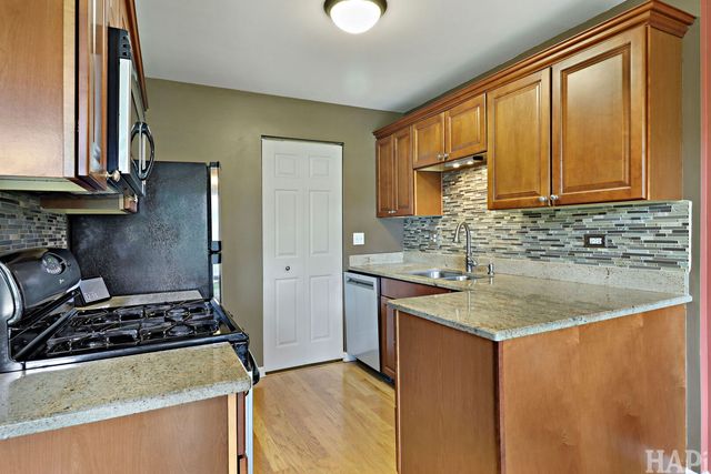 354 WILMINGTON Drive C1, Bartlett, IL 60103