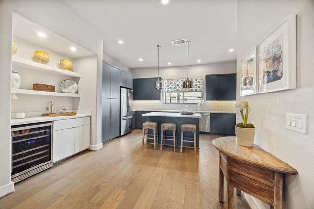 4211 Allen Street, Houston, TX 77007