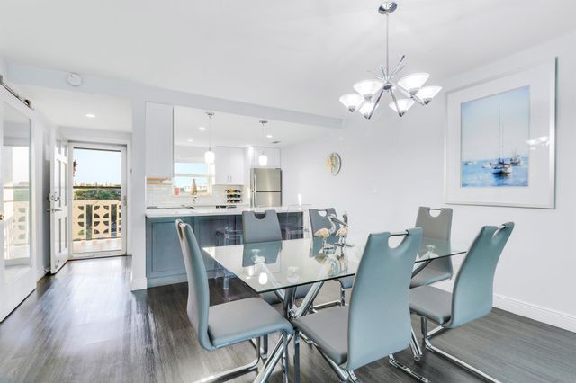 52 Yacht Club Drive 402, North Palm Beach, FL 33408