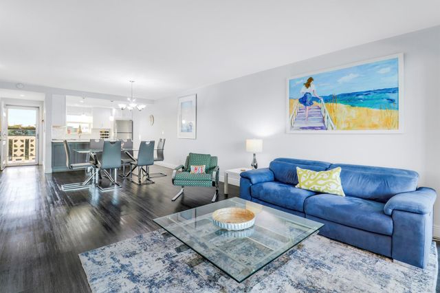 52 Yacht Club Drive 402, North Palm Beach, FL 33408