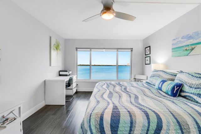 52 Yacht Club Drive 402, North Palm Beach, FL 33408