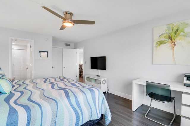 52 Yacht Club Drive 402, North Palm Beach, FL 33408