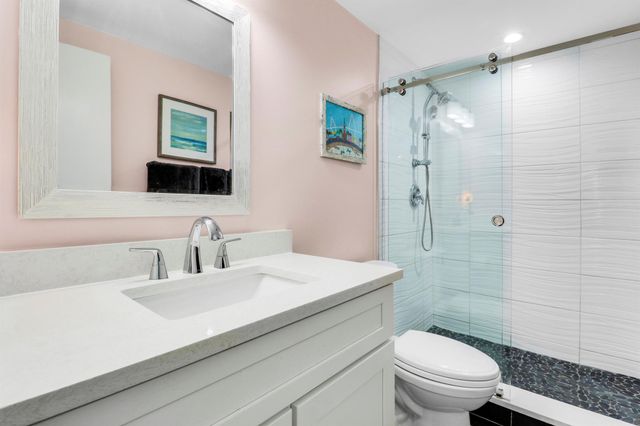 52 Yacht Club Drive 402, North Palm Beach, FL 33408