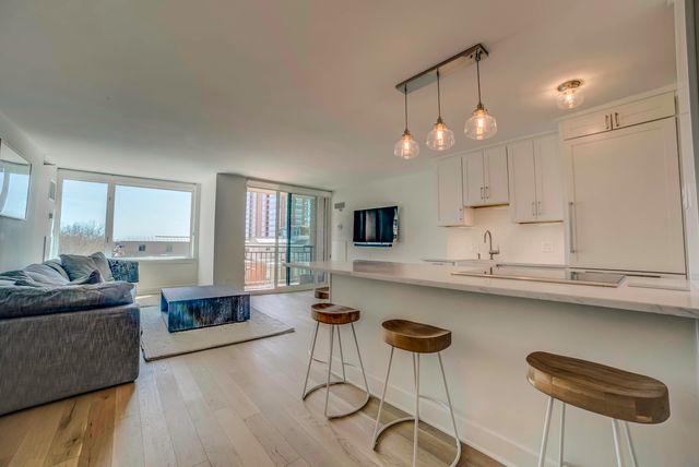 440 N Mcclurg Court 513, Chicago, IL 60611