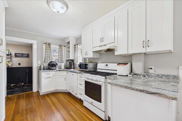 64 Camp Opechee Road, Centerville, MA 02632