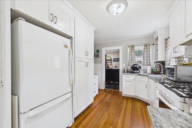 64 Camp Opechee Road, Centerville, MA 02632
