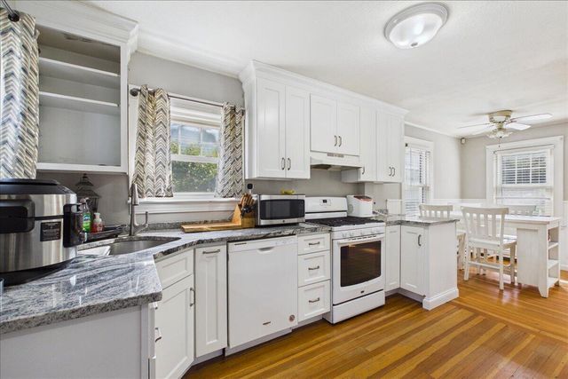 64 Camp Opechee Road, Centerville, MA 02632