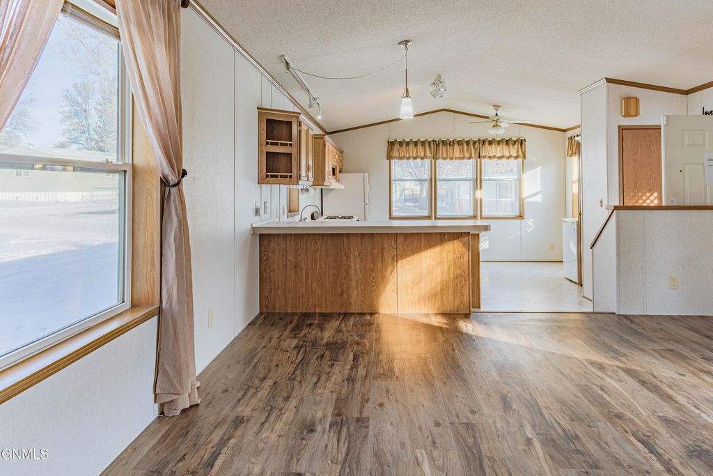 4303 Patriot Drive, Bismarck, ND 58503 photo 19