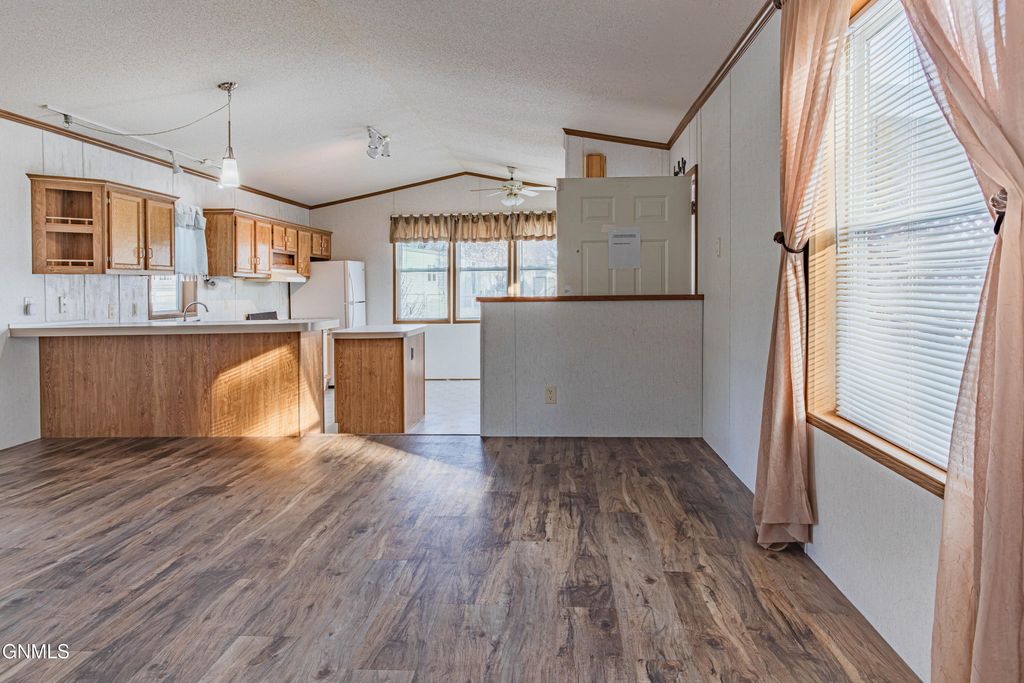 4303 Patriot Drive, Bismarck, ND 58503 photo 21