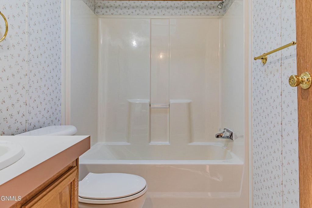 4303 Patriot Drive, Bismarck, ND 58503 photo 32