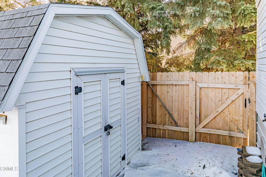 4303 Patriot Drive, Bismarck, ND 58503 photo 54