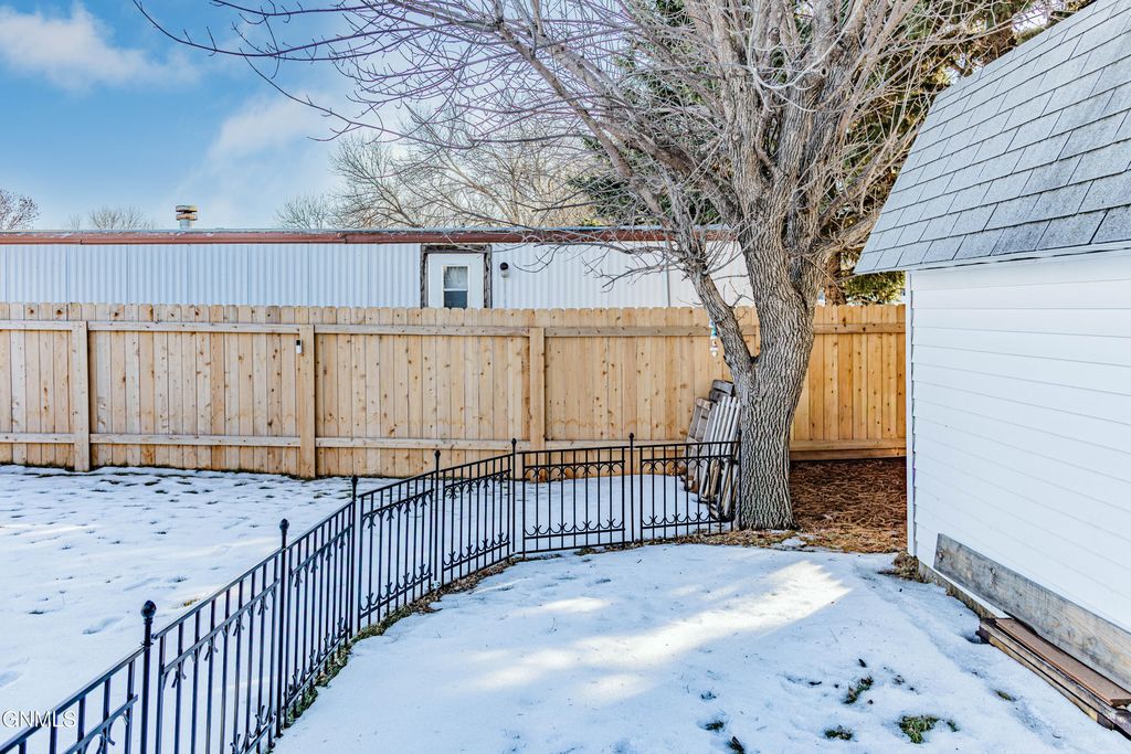 4303 Patriot Drive, Bismarck, ND 58503 photo 55